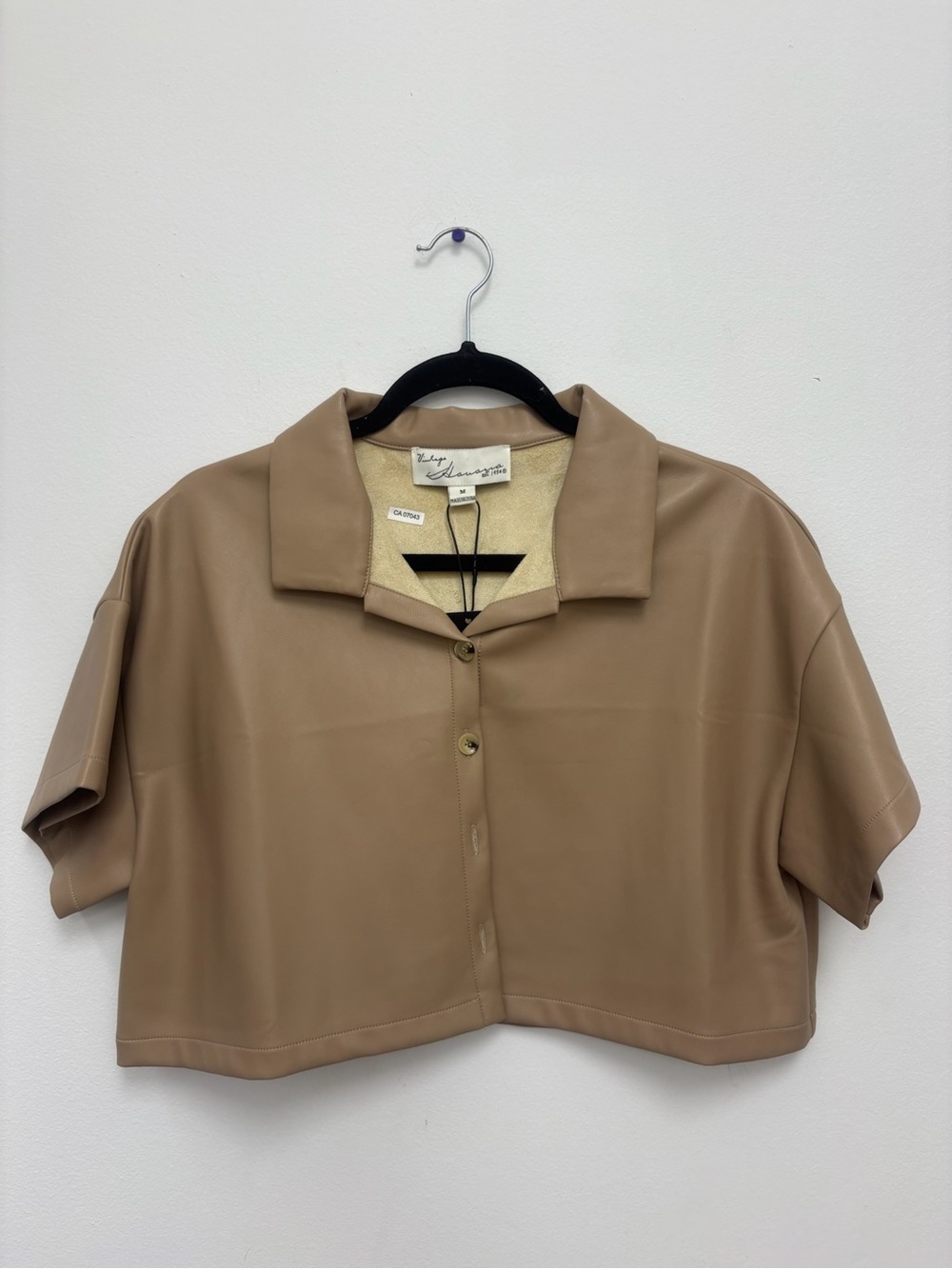 Vintage Havana Brown Faux Leather Crop Button Up
Size M